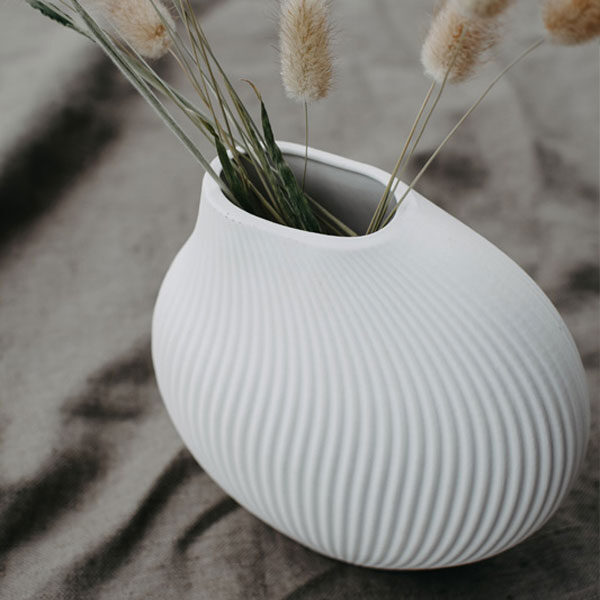 Lerbäck vit vas i keramik