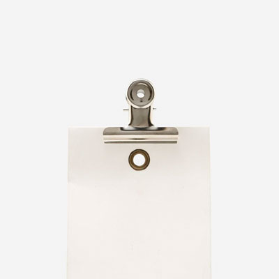 Pappersklämma i silver, 5cm.
