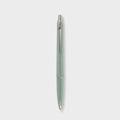 Klassisk, gröngrå kulspetspenna från Ballograf.