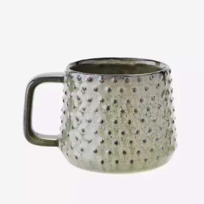Kaffemugg m prickar , grön stengods från Madam Stoltz.