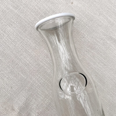 Glasflaska med plastlock - 1L
