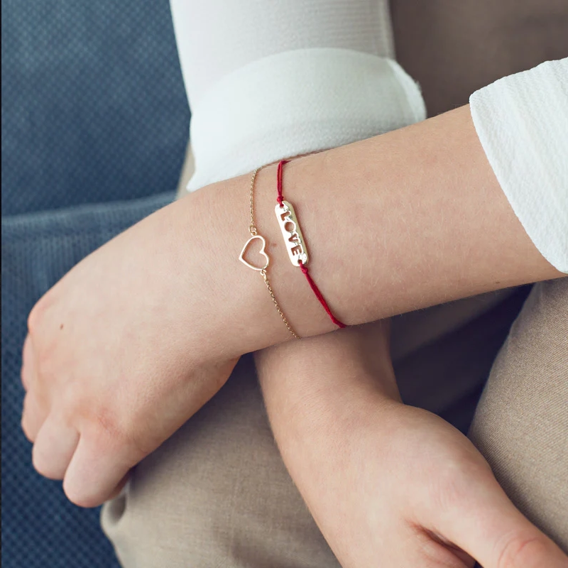 Armband från timi of sweden med ett sött hjärta som berlock.