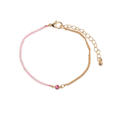 Armband med pärlor av Rosenkvarts och guldfärgade små pärlor.