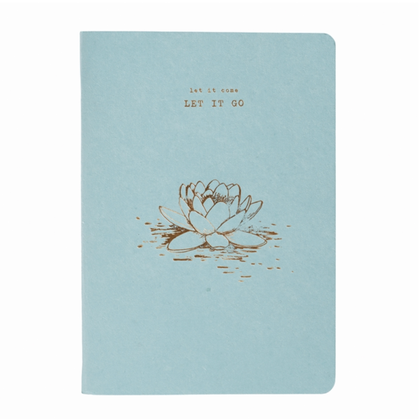 Anteckningsbok i A5 storlek med en vacker guldig Lotusblomma på omslaget.