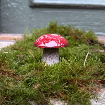 Flugsvamp i keramik 6cm.
