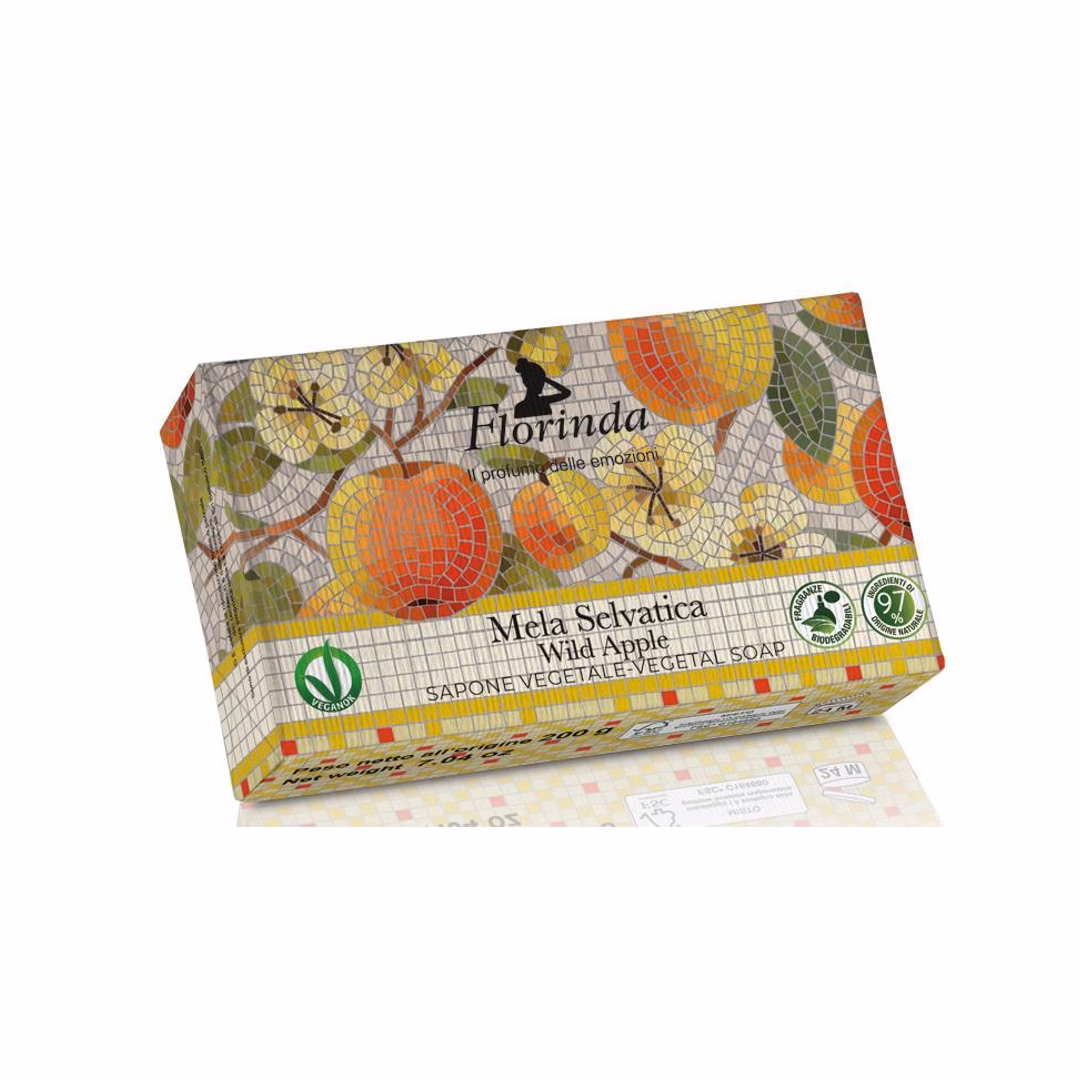 Fast tvål I fin förpackning och doft av wild apple.