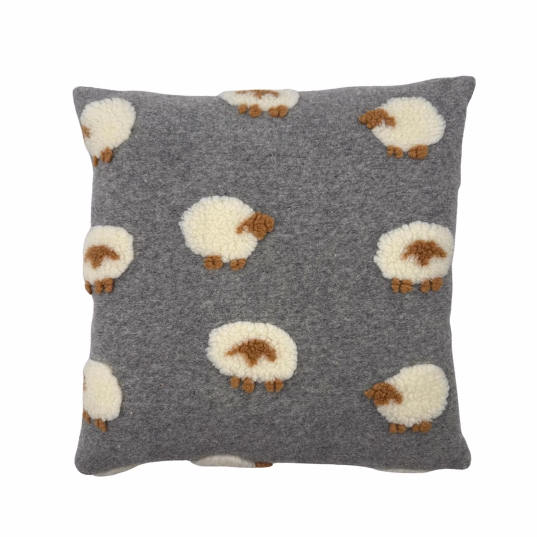 Kuddfodral i grått med söta små får på, sheep dreams.